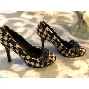 Nine West black and white houndstooth shoe 7.5